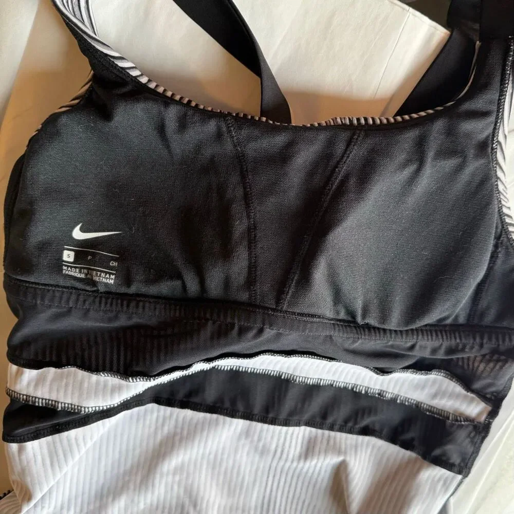 Nike Black & White Striped Swimsuit Top Tank Takini Women's size Small